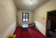 Sanierungsbedürftiges Einfamilienhaus mit viel Potenzial in ruhiger Siedlungslage in Kemeten