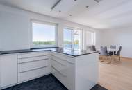 ***Einziehen & Wohlfühlen*** - Großzügiges Reihenhaus mit Panoramablick, Pool & moderner Ausstattung
