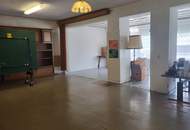 Großzügiges Wohnhaus mit Potential und vielseitigen Nutzungsmöglichkeiten