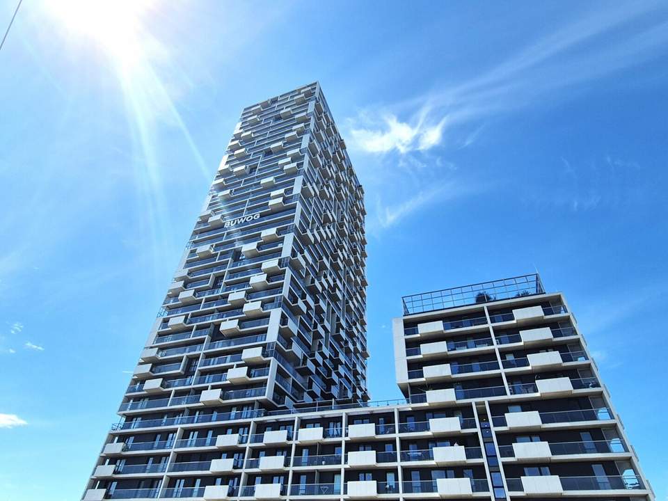 Attraktive 2 Zimmer Whg im MARINA TOWER ! Direkte U2 Anbindung und Fernblick ! Verfügbar ab 1. August !