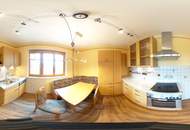 Gediegenes Stockhaus in grüner Umgebung