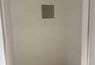 Neuwertige Dachgeschoßwohnung mit Klima und Balkon