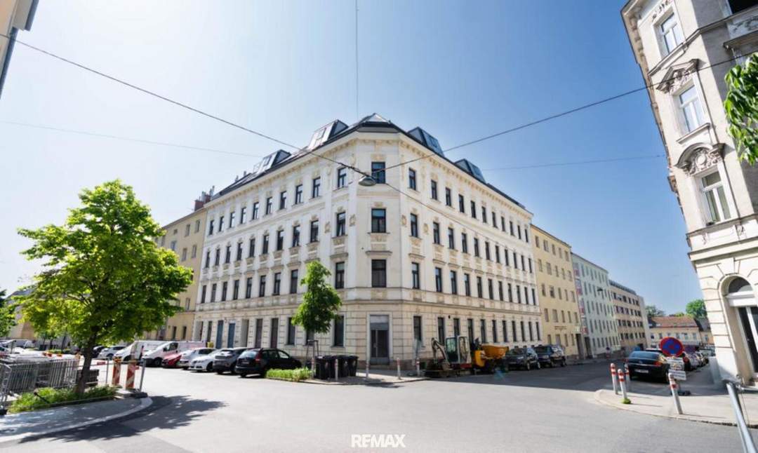 ANLAGEOBJEKT! Einzigartige Investitionsmöglichkeit: 8 Dachgeschosswohnungen