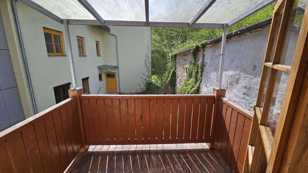 Unbefristete 2-Zimmer-Wohnung mit Balkon!