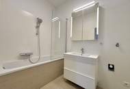 Aktion: Provisionsfrei! Dachgeschoss-Turm-Wohnung in einer historischen Altbau-Villa mit 5 Meter Raumhöhe | Lift I