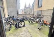 Tolle 3-Zimmer DG-Wohnung mit Balkon - teilweise hohe Räume im Altbau mit 1xSchlafzimmer in den Innenhof - WG geeignet