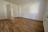 Sie suchen Ruhe und grüne Idylle gepaart mit 1A-Infrastruktur? Wir haben das Richtige für Sie! Tolle Wohnung in traumhafter Lage! Komplett saniert, wie Erstbezug, sofort verfügbar!
