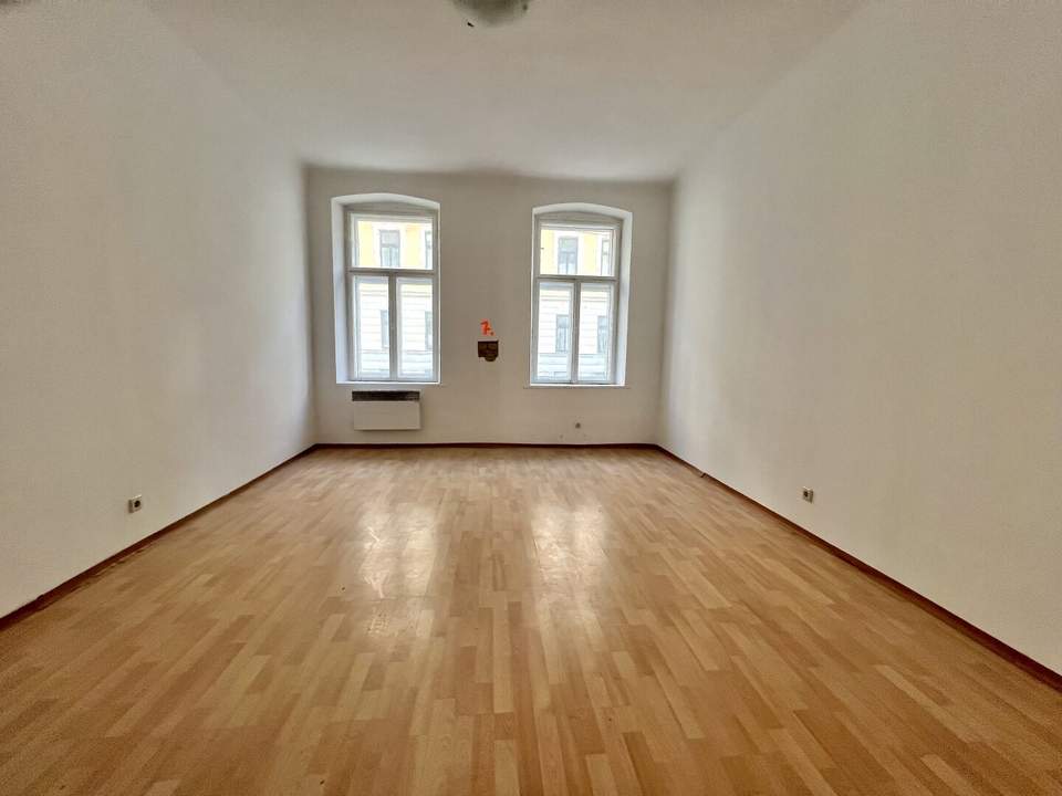 Kleine Altbauwohnung mit gutem Grundriss!