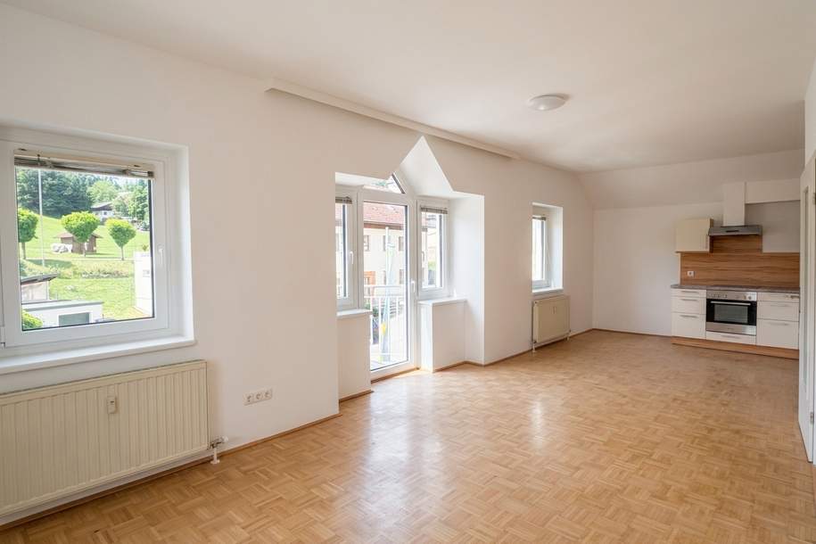Teilmöblierte Mietwohnung mit zwei Schlafzimmer (93 m²), Wohnung-miete, 874,69,€, 4753 Ried im Innkreis