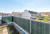 Großzügige, sonnige DG-Neubauwohnung mit hofseitiger Terrasse nahe Einkaufsstraße & U6 - ab 1.12.25!