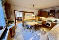 Einfamilienhaus mit 1.679 qm Grundstücksfläche, zwei Stadl, Garage und Halle, auf drei Parzellen!
