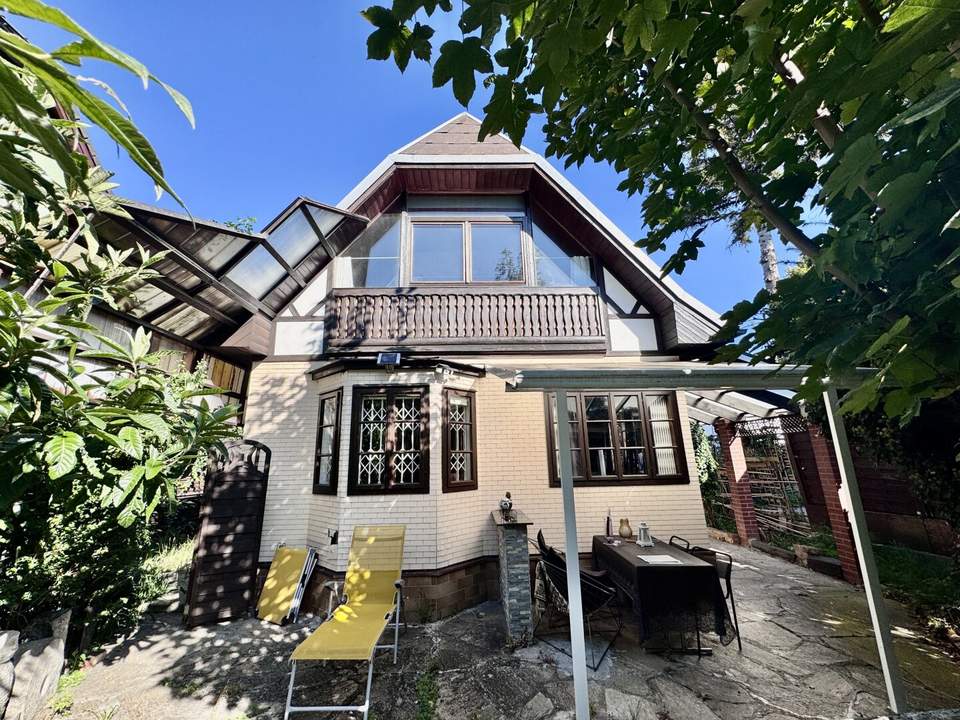 IHR RÜCKZUGSORT AN DER ALTEN DONAU - CHARMANTES HAUS AUF EIGENGRUND