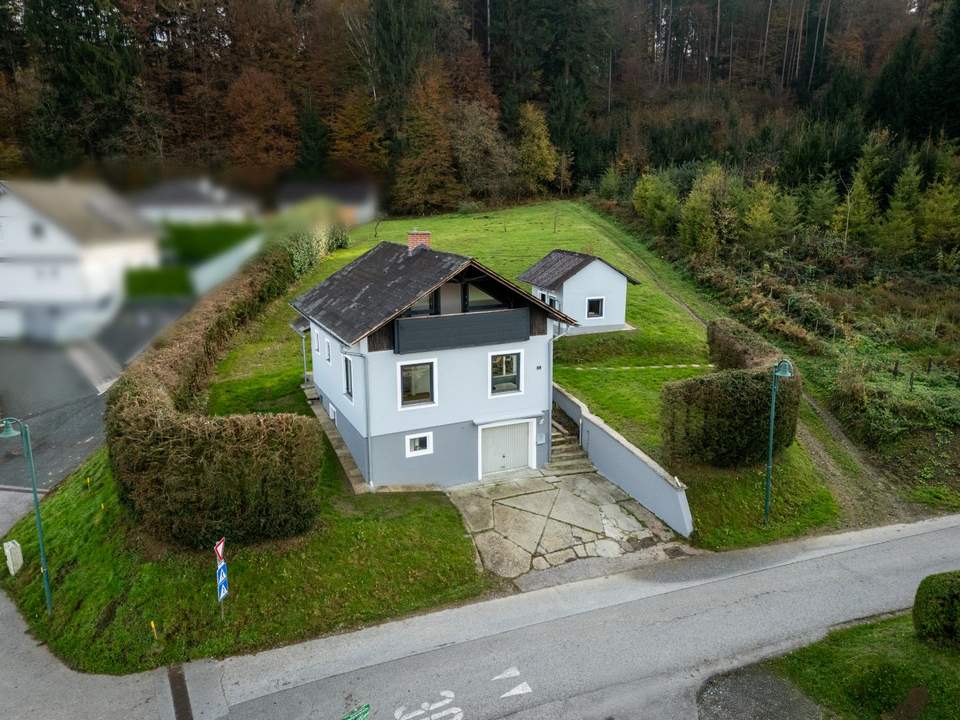 Einfamilienhaus mit großem Grundstück und Aussicht