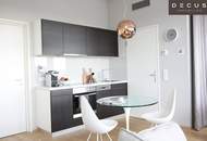 100 % LEGALE AIRBNB-VERMIETUNG – EIN INVESTMENT MIT ENTSCHEIDENDEM WETTBEWERBSVORTEIL Sie kaufen nicht nur ein Apartment. Sie investieren in eine bereits genehmigte gewerbliche Kurzzeitvermietung – mit nachgewiesenen Mieterträgen