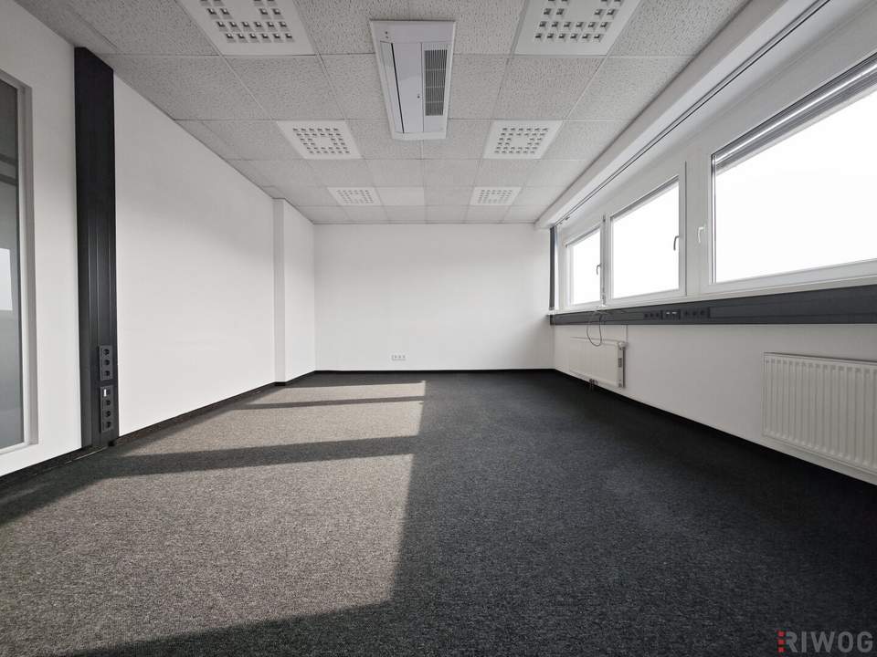 88m² Büro | 3 Zimmer, Empfang & Teeküche | Parkplätze | IZ-Süd