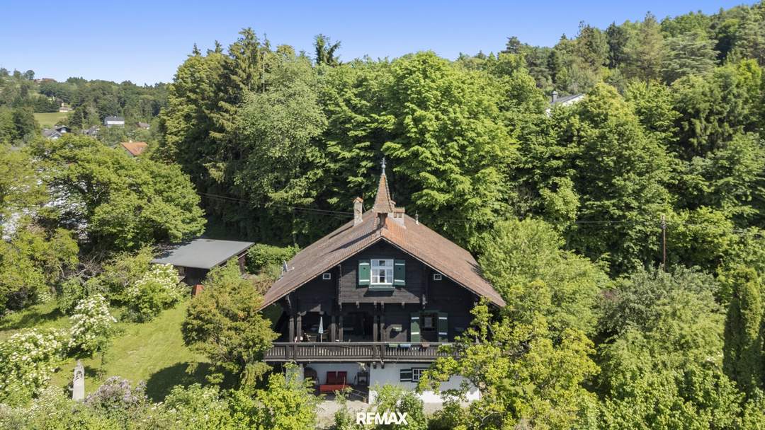 Landhaus mit Geschichte & großem Grundstück in ruhiger Lage in Grambach - mit Sanierungsbedarf