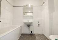 Helle 1,5 Zimmer-Wohnung in ruhiger Seitengasse nächst U4 Braunschweiggasse