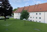 Frisch sanierte 3-Zimmer-Wohnung mit praktischer Raumaufteilung, flexibler Nutzung, sonniger Küche, ebenerdiger Dusche und ruhiger Grünlage - perfekt für Paare oder kleine Familien!