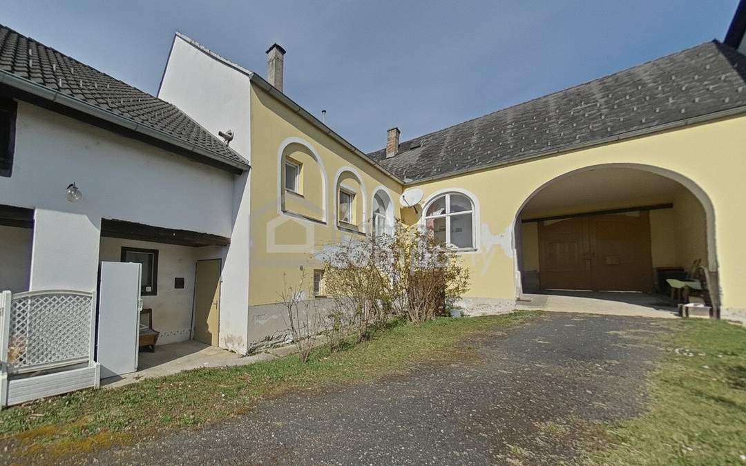 Schönes Stadthaus mit riesigem Garten in Jennersdorf