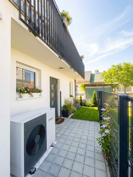 Zur Vermietung: Modernes Reihenhaus mit Garten, Dachstudio & großzügigem Keller in ruhiger Lage in Wien 1220