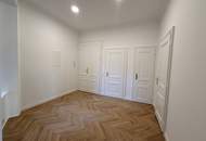 Erstbezug nach Generalsanierung - exklusive 4 Zimmer Altbauwohnung zu vermieten