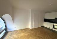 UNBEFRISTET / SANIERT - 4-Zimmer Geschäftslokal/Büro/Ordination auf 2 Ebenen mit großen Fensterflächen, Küche, Bad und 2 WCs