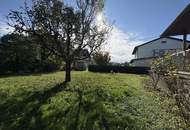 Bungalow aus den 70er Jahren mit ausbaubarem Dachboden