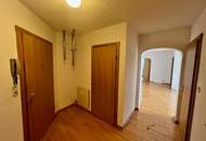 Helle 3-Raum Wohnung mit Terrasse!