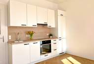 FÜR ALTBAU-LIEBHABER:INNEN! WUNDERSCHÖN RENOVIERTE HELLE UND RUHIGE WOHNUNG