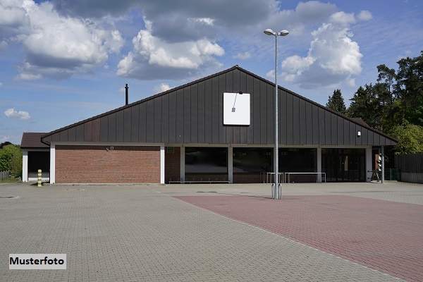 Attraktives Gewerbeensemble mit 5 Einheiten (Airbnb, Einzelhandel, Studios) in sehr gutem Zustand