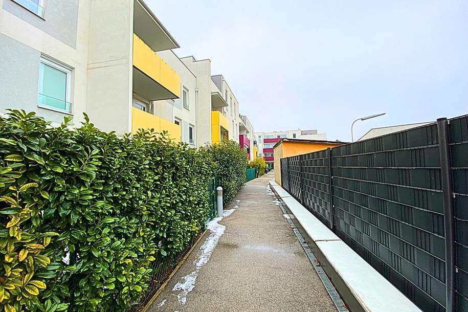 Moderne 3-Zimmer-Genossenschaftswohnung in ruhiger Hoflage und Tiefgaragenplatz!, Wohnung-miete, 975,00,€, 2700 Wiener Neustadt(Stadt)