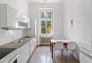 Wohnen wie im alten Wien! Traumhafte klassische Altbauwohnung mit Rohdachboden Nähe Schönbrunn und U 4
