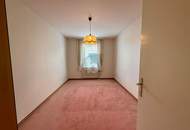 Preisreduktion! GERÄUMIG, RUHIG, MIT LOGGIA UND GARAGE!