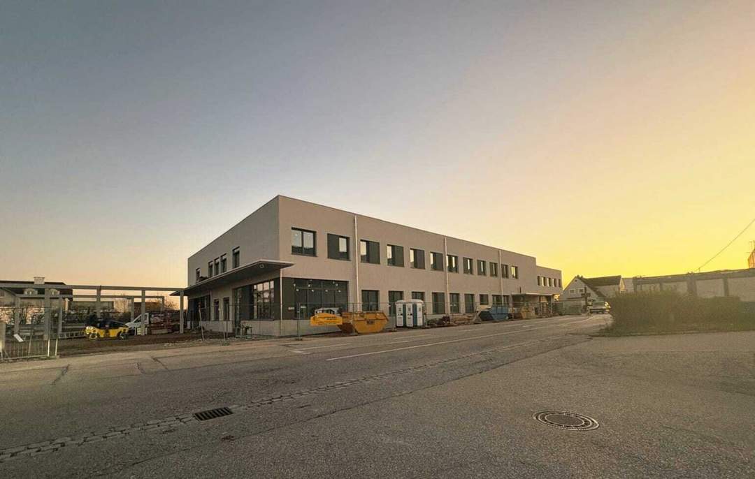 Vielseitig nutzbare Bürofläche in Welser TOP-Lage unmittelbar an der B1 – Erstbezug!!