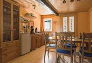 Malerisches Landhaus mit ELW, Schwimmteich &amp; prämiertem Naturgarten!