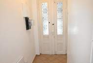 Preishit! Helle 1 Zimmer Altbauwohnung - unbefristet