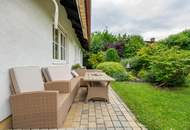 Zwei Einfamilienhäuser auf großzügigem Grundstück in sonniger Lage