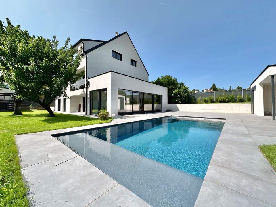 Villa mit Chic und Charme zwischen Himmel und Wien und mit Lift I Skylineblick auf Wien I Salzwasserpool I Designerküche I