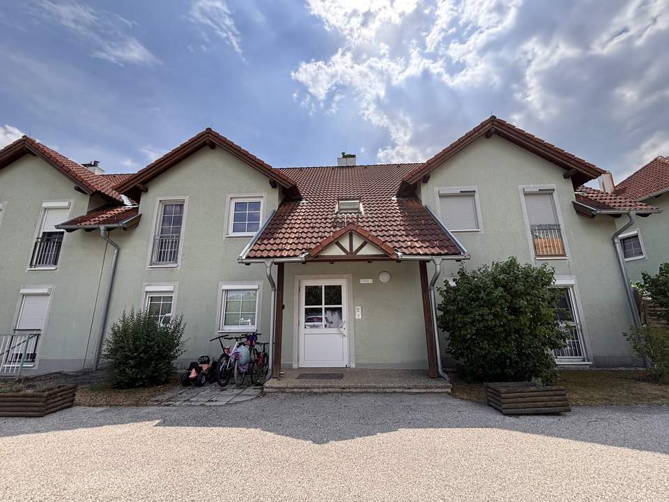 3 Zimmer mit Balkon & Parkplatz