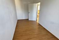 UNBEFRISTET und Nähe Bahnhof - nette 2-Zimmer-Wohnung, separate Küche mit kleinem Essplatz, Gartennutzung