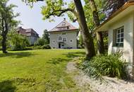 Ästhetische Villa am Stadtrand mit Park