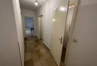 KARLSPLATZ IS CALLING: ruhige 2-Zimmer-Wohnung mit Gemeinschaftsdachterrasse!