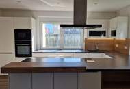 Großes Haus mit 2 Wohneinheiten und schönem Garten in ruhiger Lage in Neuhaus