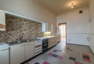 Südseitiger Altbau mit schönem Ausblick! Sanierungsbedürftige 3,5-Zimmer-Wohnung im 3. Stock