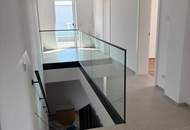 Neu gebautes Haus mit Pool und Doppelgarage