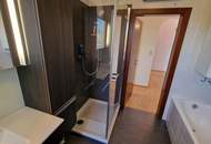 Dreizimmer-Wohnung mit Dachterrasse und Carport nahe Green City