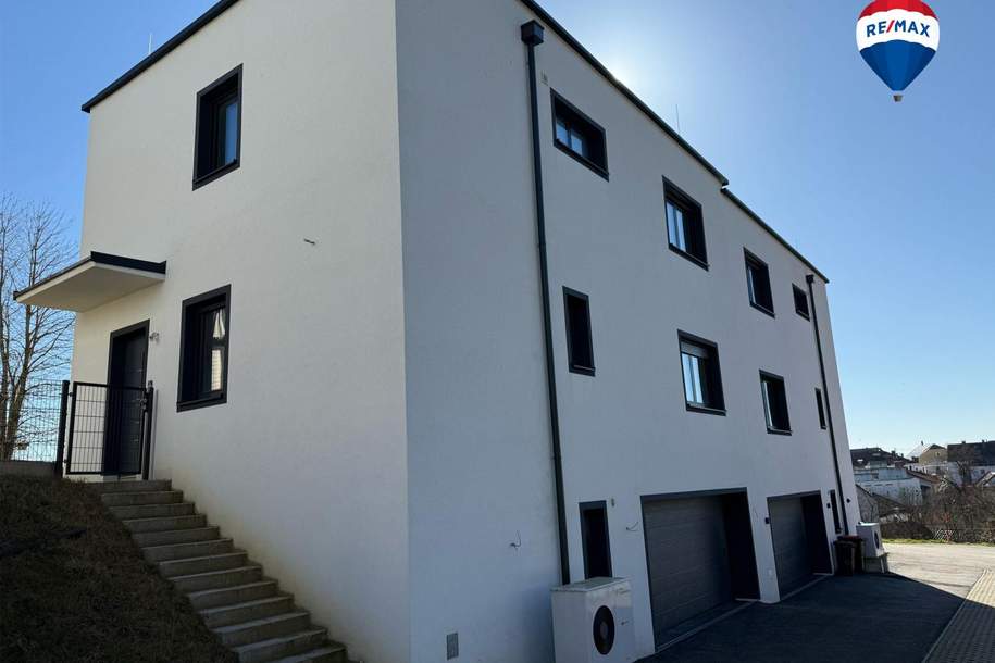 Doppelhaushälfte mit Doppelgarage und Blick über die "Sternenstadt" Peuerbach !, Haus-kauf, 379.900,€, 4722 Grieskirchen