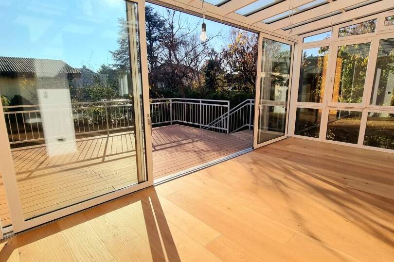 Fantastische 4-Zimmer Gartenwohnung! Mehr Natur. Mehr Ruhe. Mehr Grün. WOW! Riesiger Garten + Herrliche Terrasse + Lichtdurchfluteter Wintergarten + Stellplatz! Jetzt zugreifen!, Wohnung-miete, 3.344,00,€, 1210 Wien 21., Floridsdorf