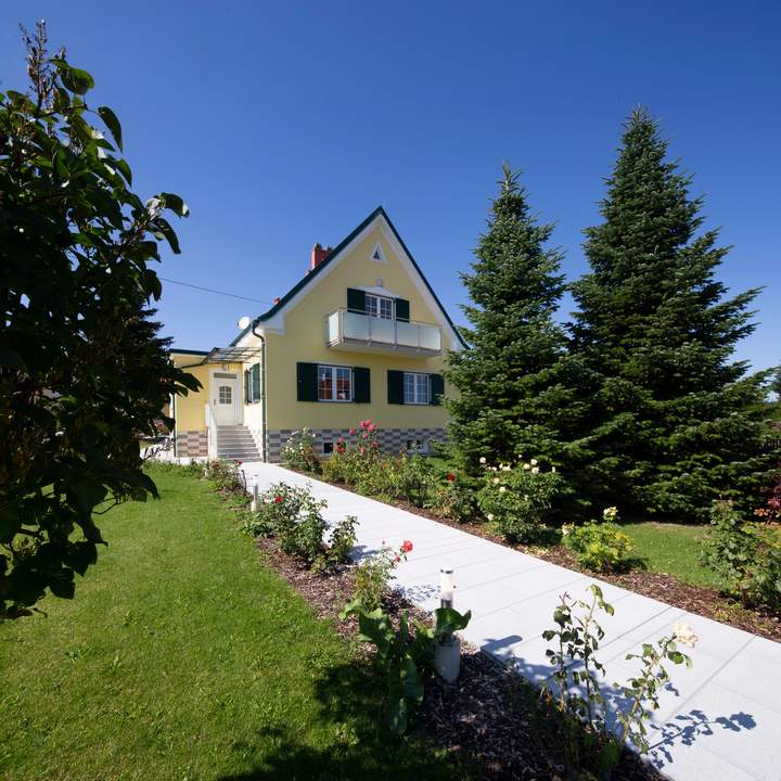 2021 generalsaniertes, luxuriöses Haus mit großem Garten Nähe Mattersburg (Provisionsfrei)