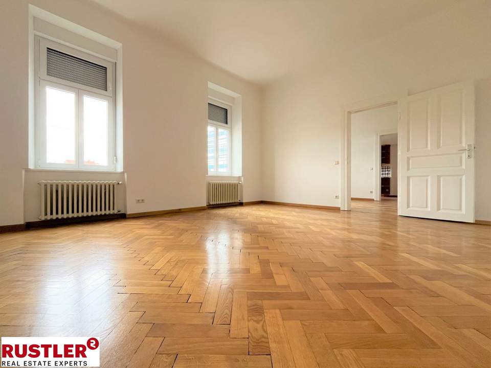 Großzüzige Altbauwohnung in Top-Lage